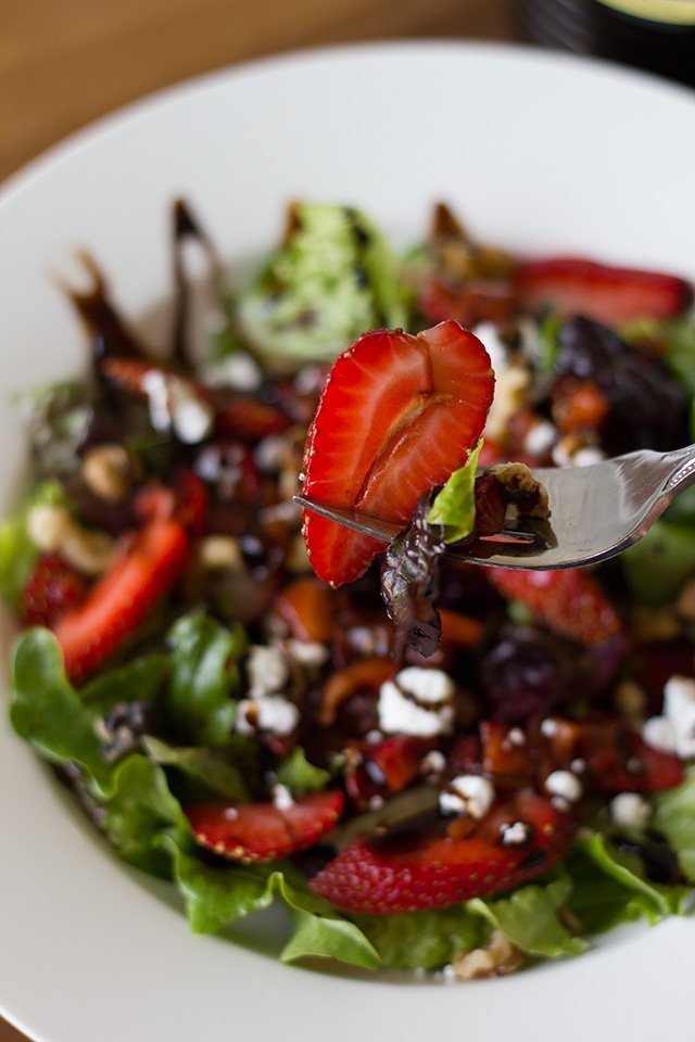 fork-with-strawberry-balsamic-salad