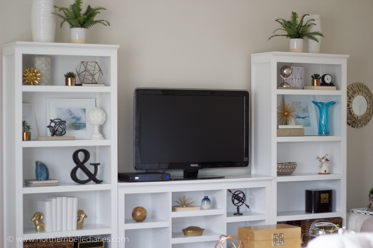 The bookshelf styling class that makes bookshelf styling foolproof #bookshelfstylingclass #decor #decortips