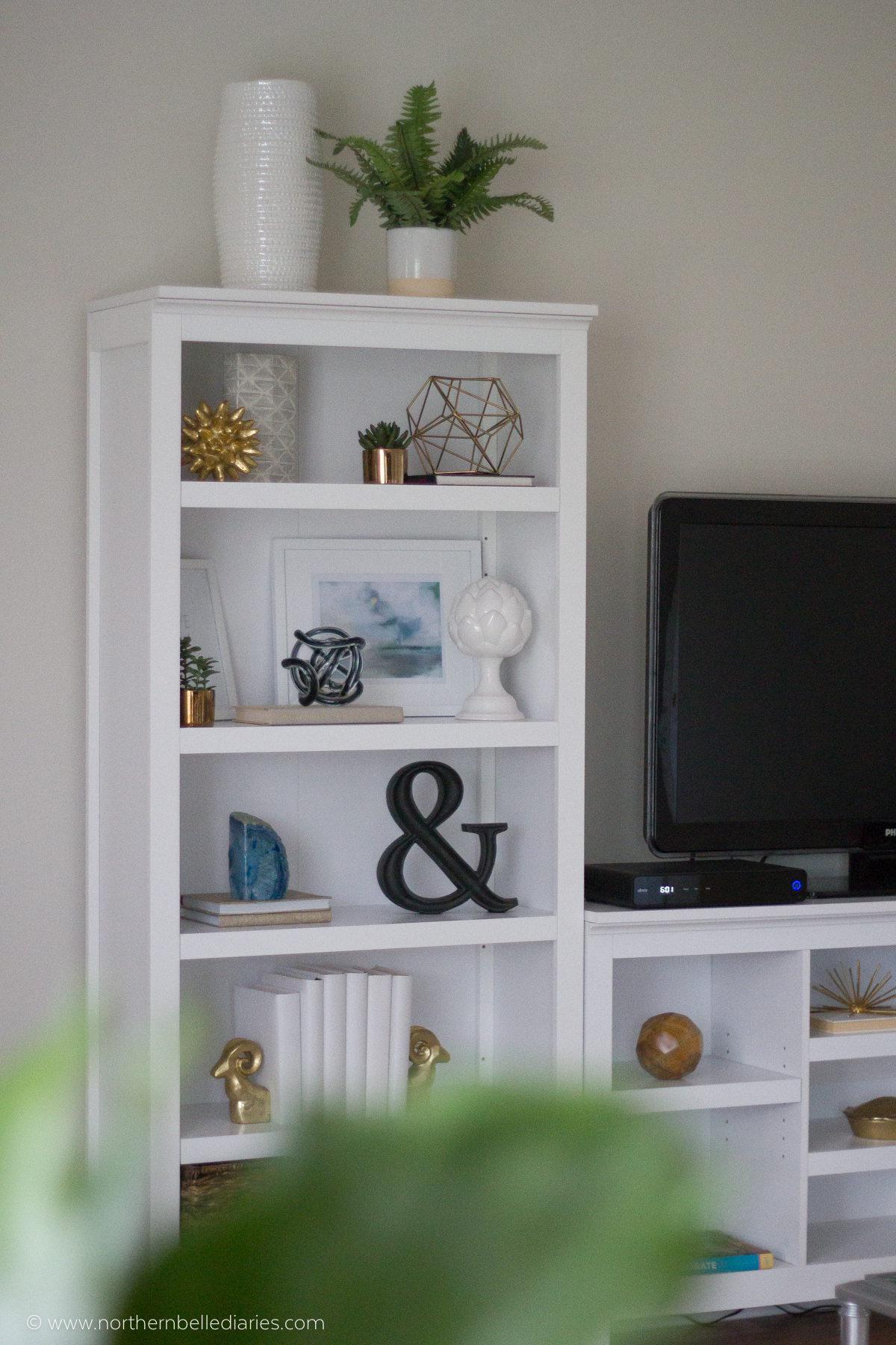bookshelf in progress #bookshelfstylingclass #decor