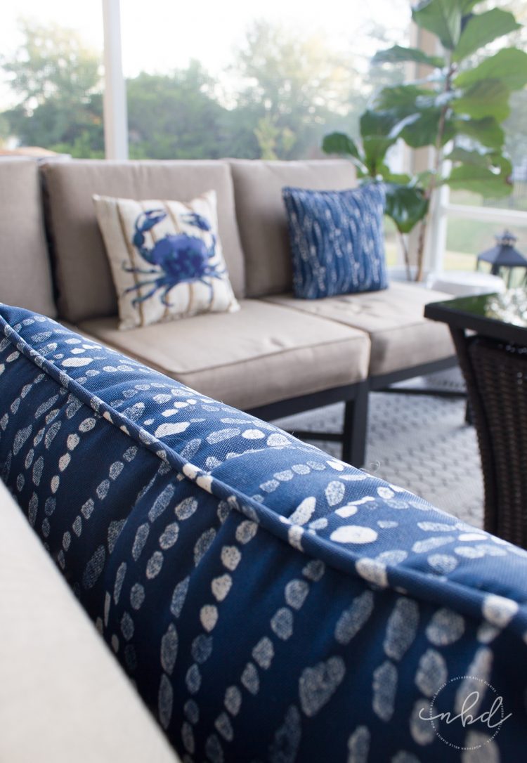 Lowe's #MyOutdoorOasis throw pillows and cushioned patio set - Northern Belle Diaries