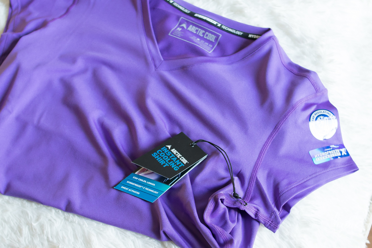 Unique Gifts for Her | La La Lisette - Are you still looking for unique gifts for her? These gifts are perfect for the person who has everything and are a little hard to shop for. Arctic Cool Hydrofreeze shirt #ad #WishListBBxx