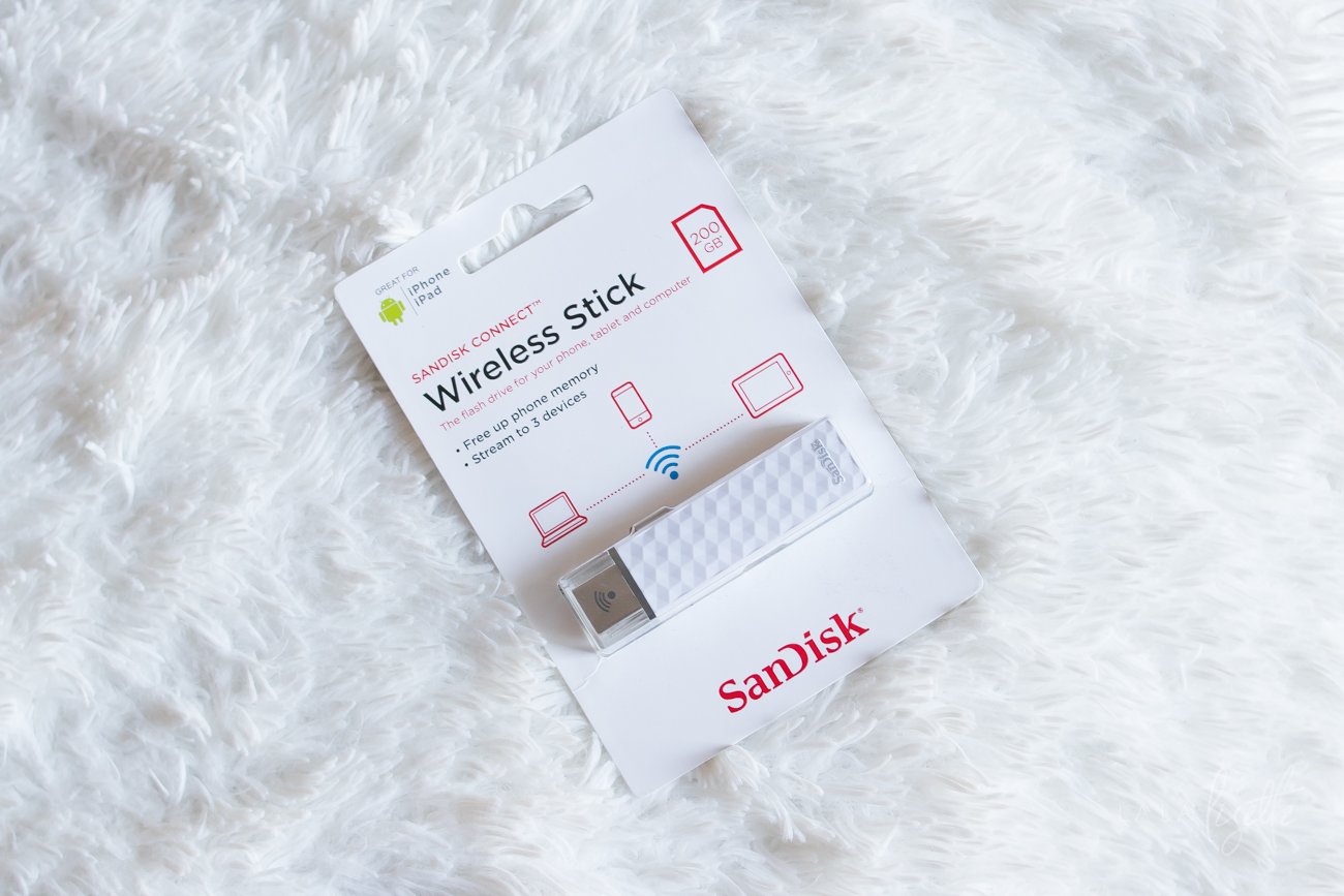 Unique Gifts for Her | La La Lisette - Are you still looking for unique gifts for her? These gifts are perfect for the person who has everything and are a little hard to shop for. Sandisk- iXpand Base #ad #WishListBBxx